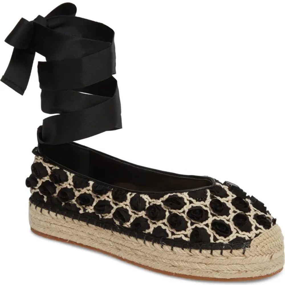 NWT Joyce Azria Avec Les Filles Georgie Espadrille